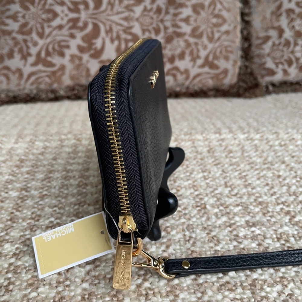 Michael Kors Jet Set Travel LG Flat MF Phone Case - Picture 7 of 16